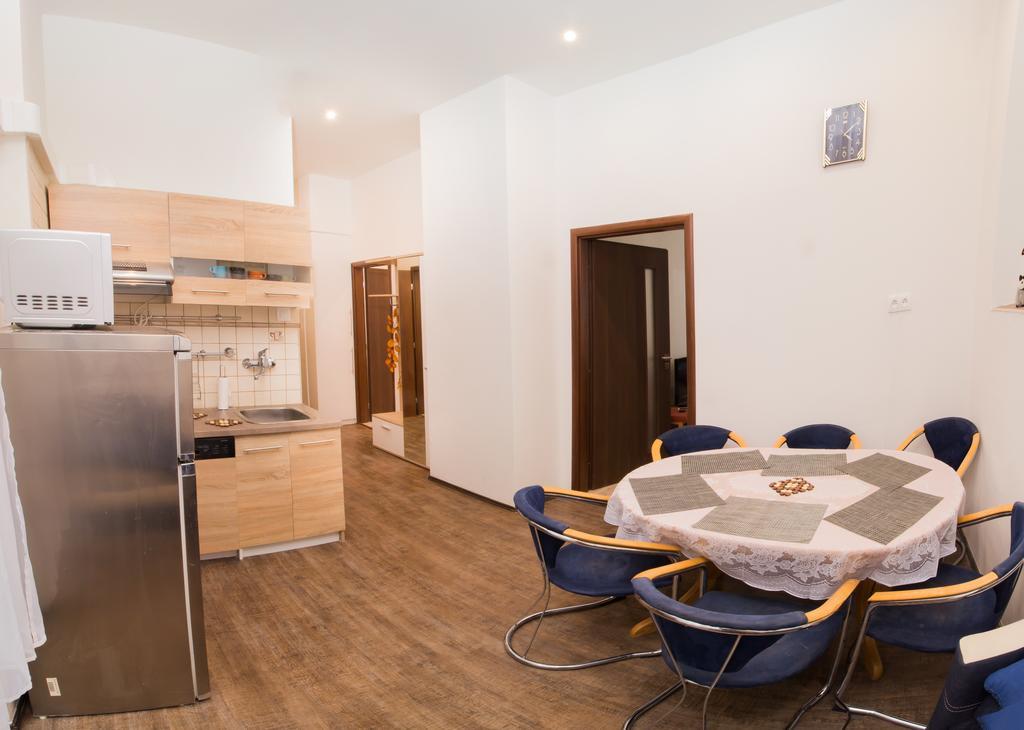 Apartamento Ve Smeckach With A Big Terrace *